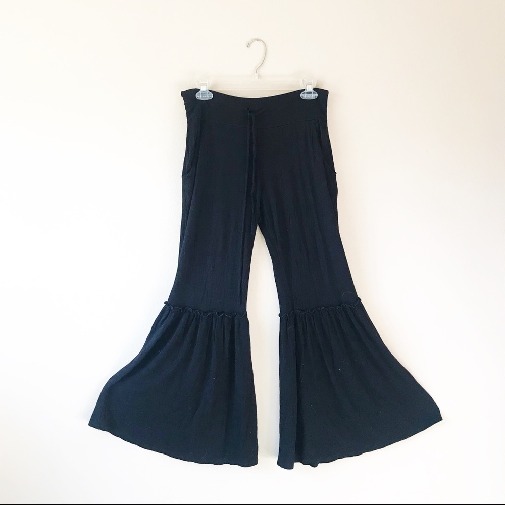 4/$25 🌈 Black Bell Bottom Stretchy Hippie Pants